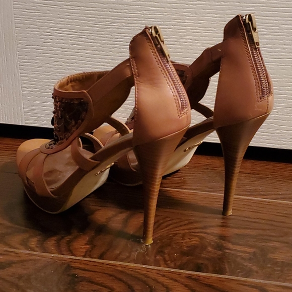 Fergie Stilettos - Picture 3 of 3